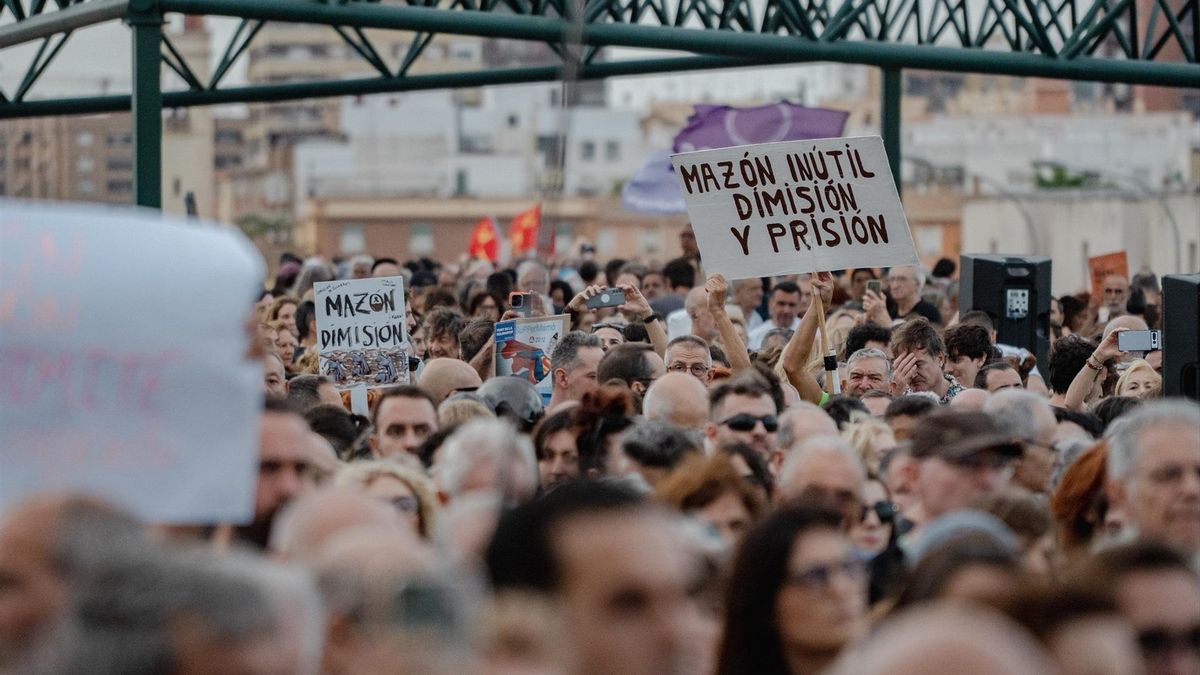 Víctimas de la dana exigen a Mazón que abandone la política