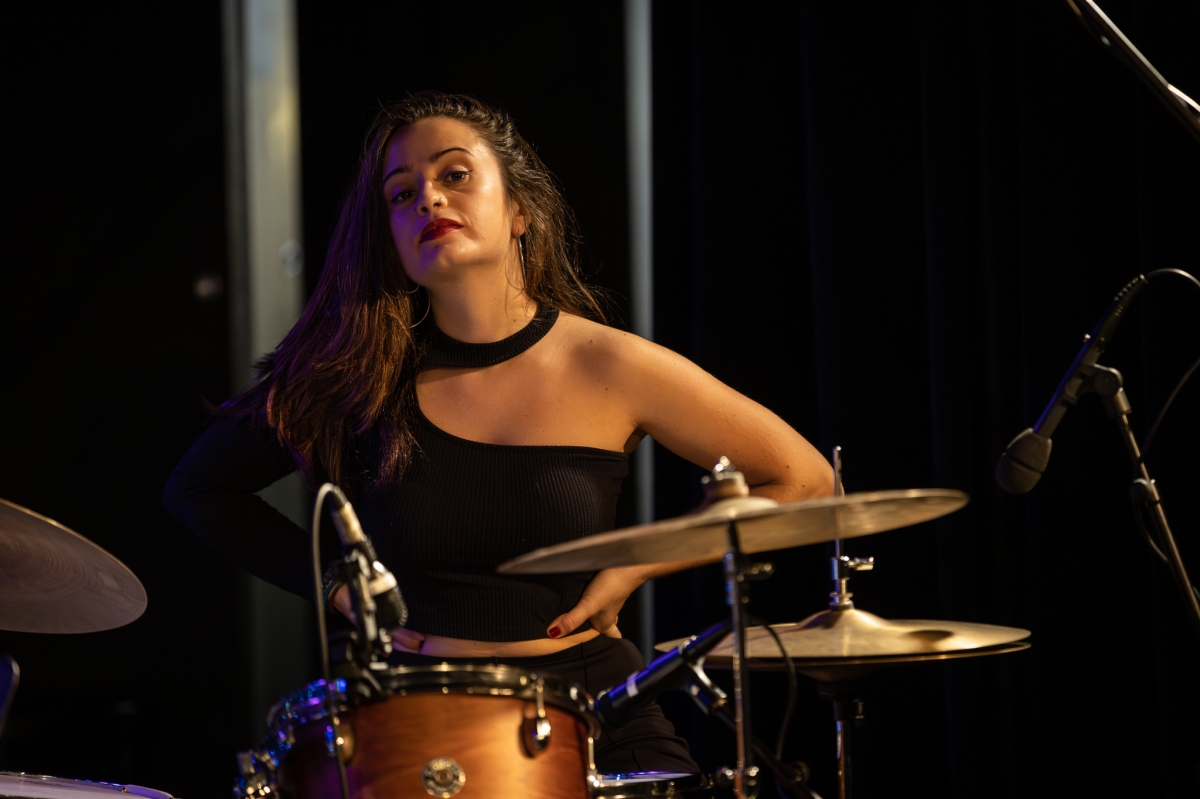 Eva Català, la baterista valenciana que acompaña a Jorge Drexler en Valencia