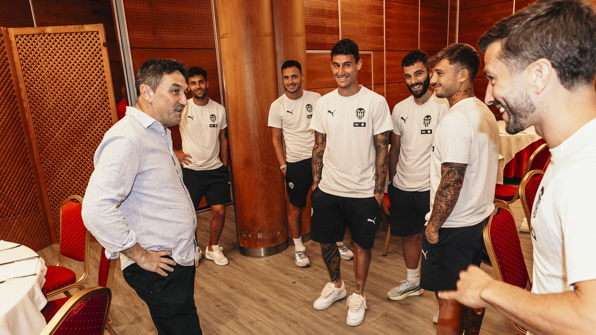 Valencia CF busca escapar del descenso antes del parón