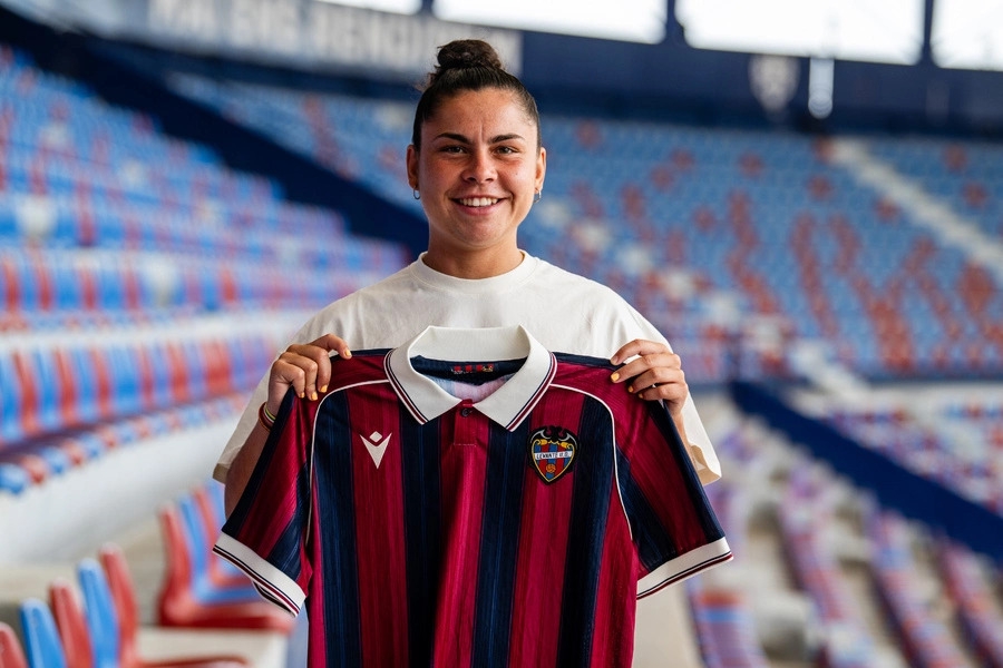 Iria Castro refuerza al Levante UD Femenino hasta 2028