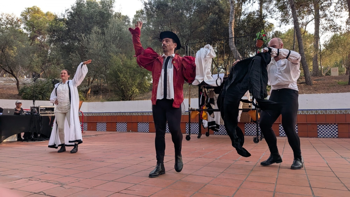 Visitants abre Sagunt a Escena con humor a la Glorieta Chabret