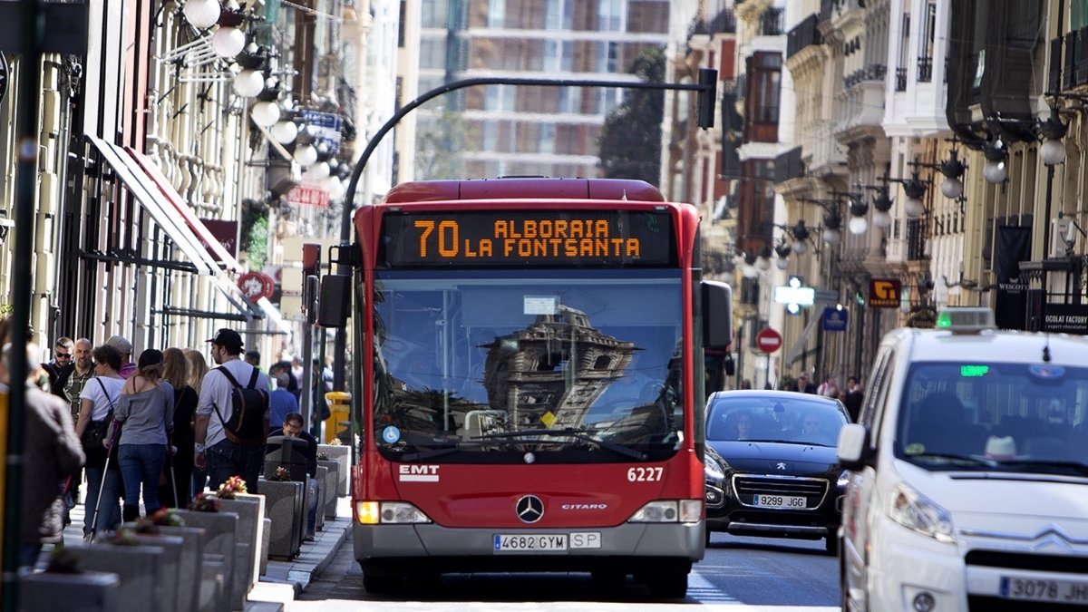 El autobús urbano sube 1,9% en junio: 17,4 millones de viajeros