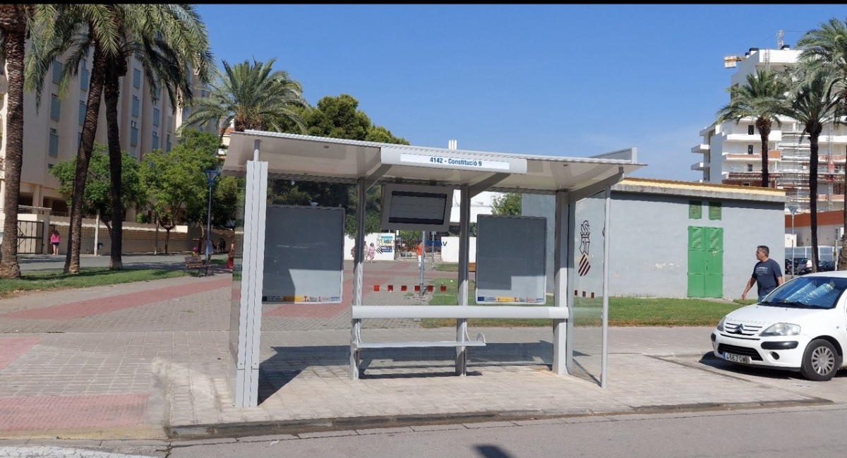Nueva parada de la línea 112A en La Pobla de Farnals: más céntrica y amplia
