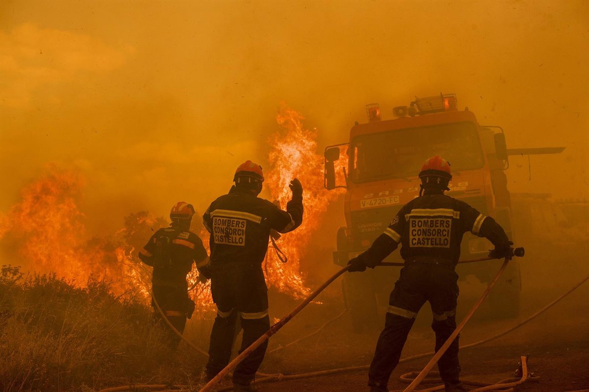 Incendio en Segorbe sigue activo: qué debes saber y cómo actuar