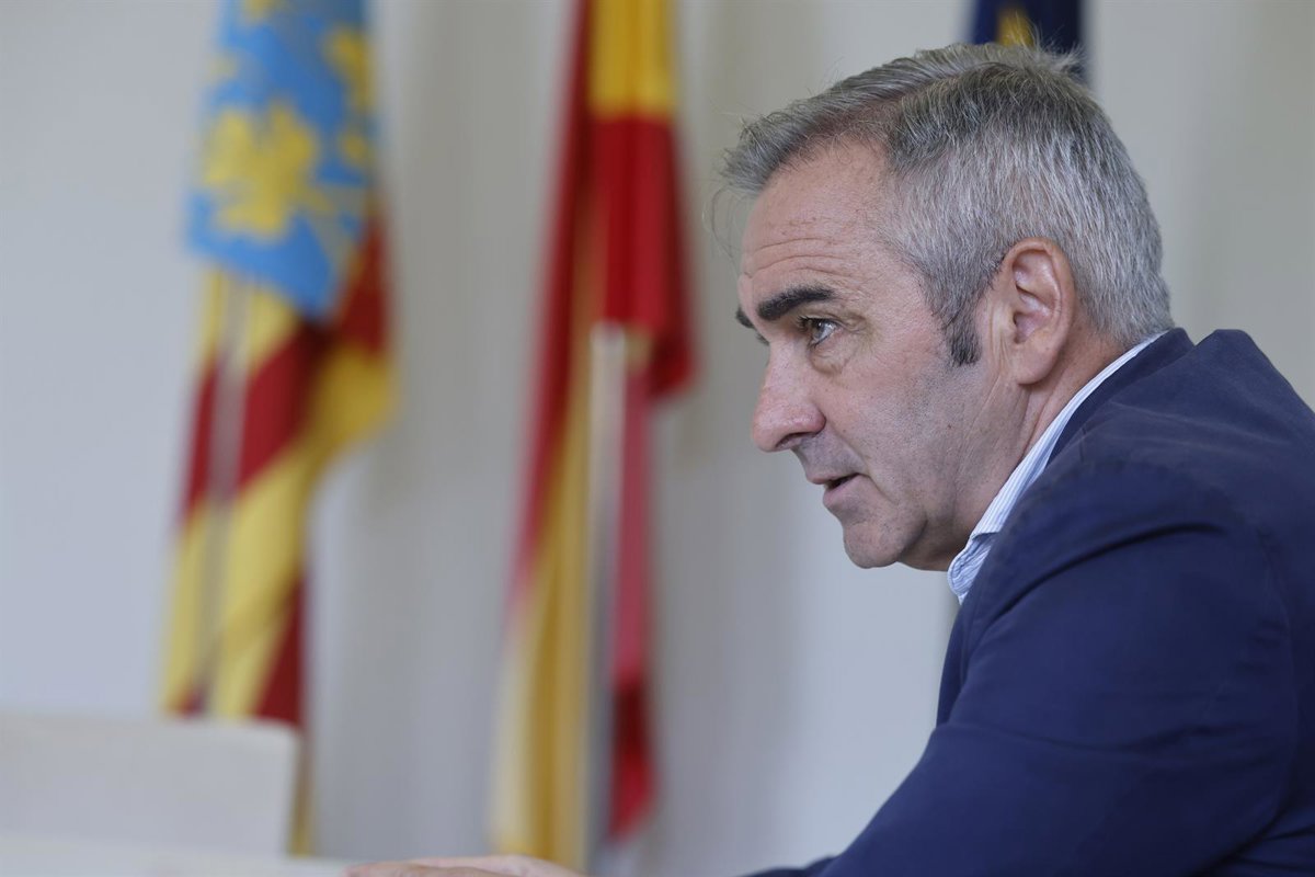 Barrachina pide al Gobierno actuar en cauces antes de la próxima lluvia