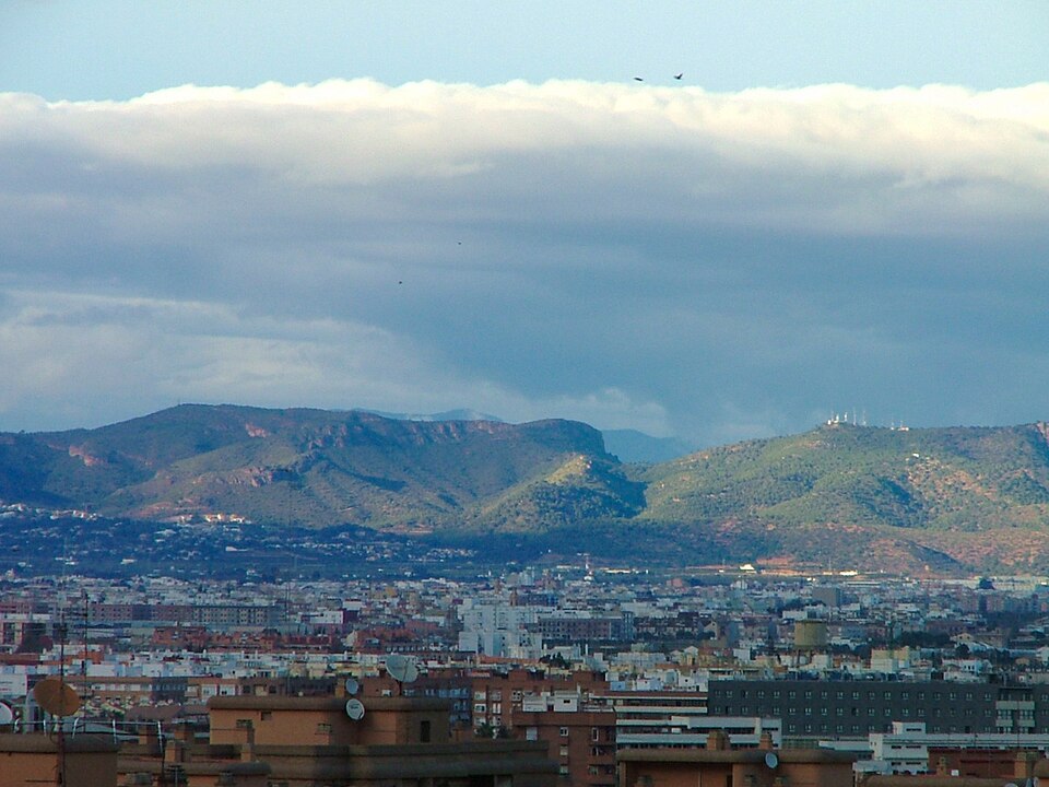 Senderismo cerca de Valencia: sierras, barrancos y mar en una hora