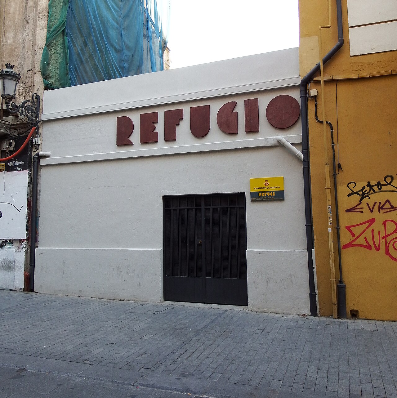 El Carmen de Valencia: murallas, arte urbano y noche con criterio