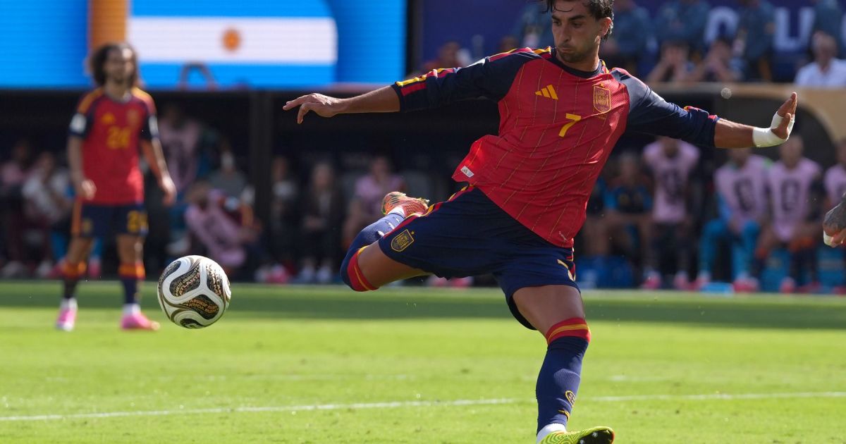 Ferran Torres, de Foios a héroe mundial: todos sus récords valencianos