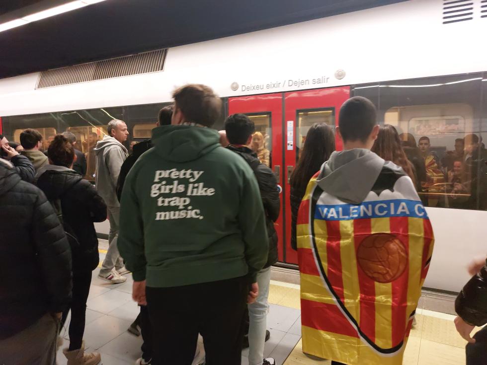 Metrovalencia refuerza el servicio nocturno para el Trofeo Naranja en Mestalla
