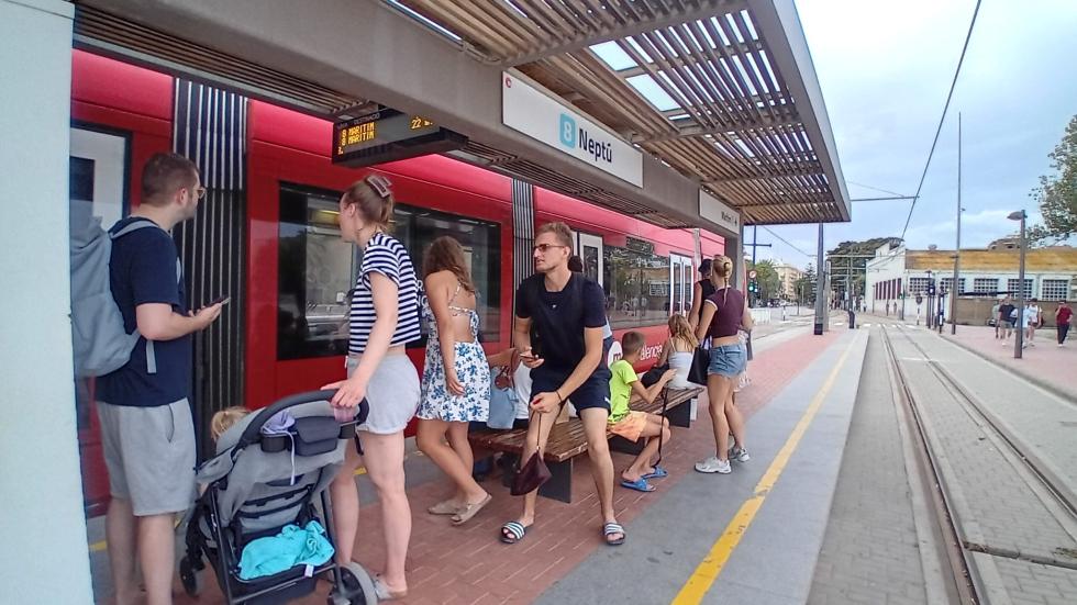 Metrovalencia anunció 166.500 plazas para el eclipse en la Malvarrosa
