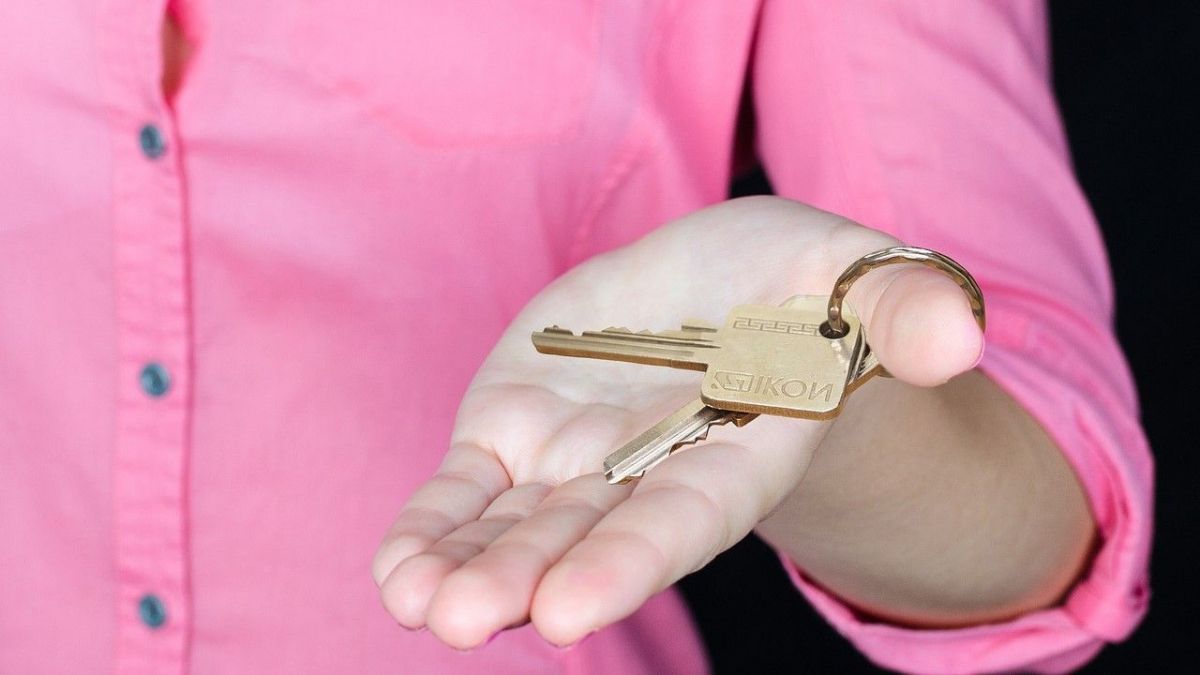 València entrega 39 viviendas públicas en Patraix a familias vulnerables