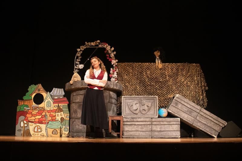 Más de diez pueblos valencianos se llenan de circo, magia y muixeranga este fin